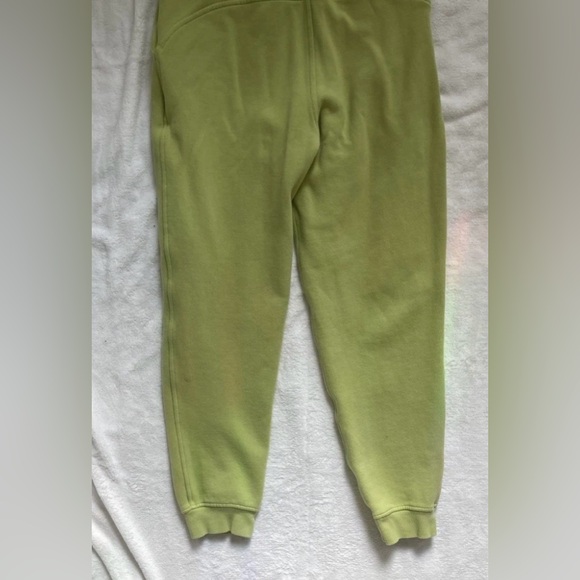 Lululemon Scuba High-Rise Jogger Size 4 Wasabi Yellow Green - Picture 3 of 6